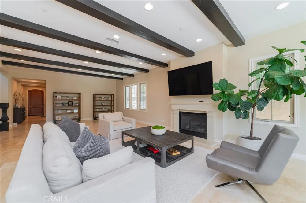 16 Hawkeye Irvine, CA 92602