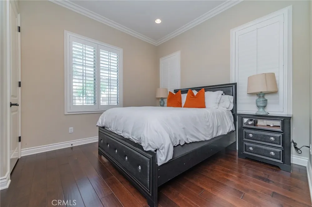 16 Hawkeye Irvine, CA 92602