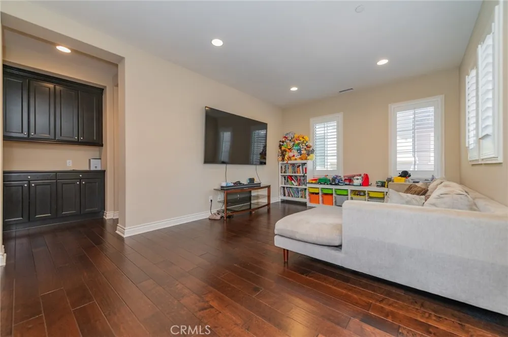 16 Hawkeye Irvine, CA 92602