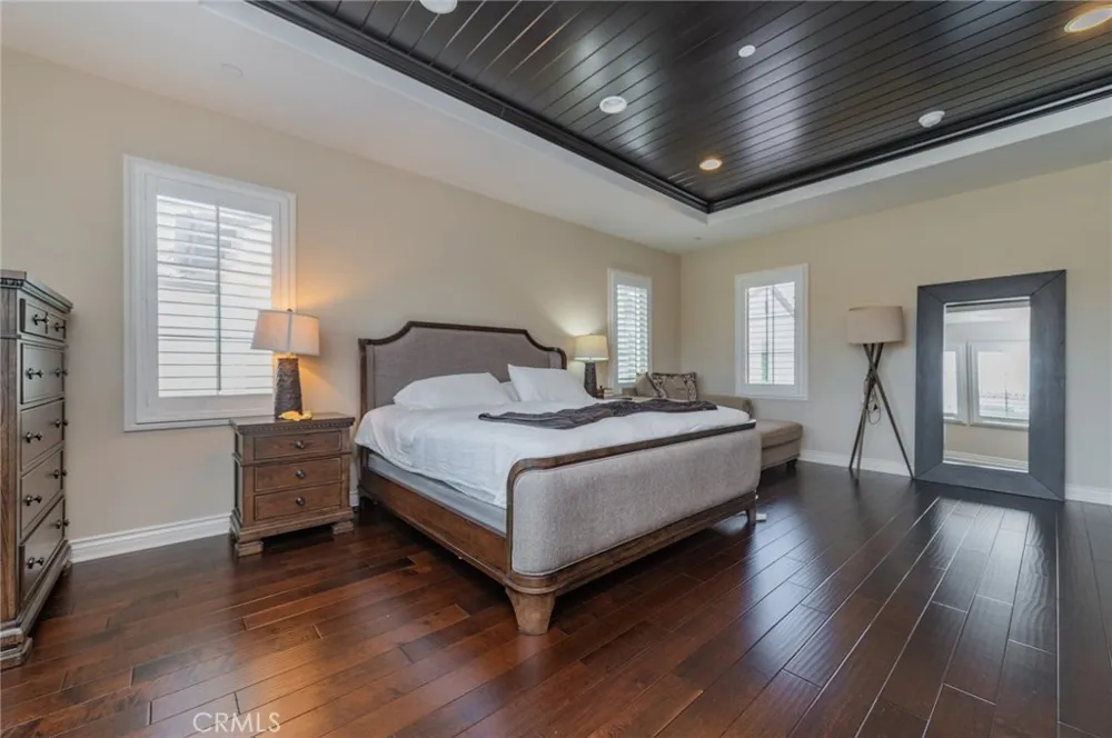 16 Hawkeye Irvine, CA 92602