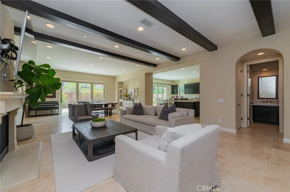 16 Hawkeye Irvine, CA 92602