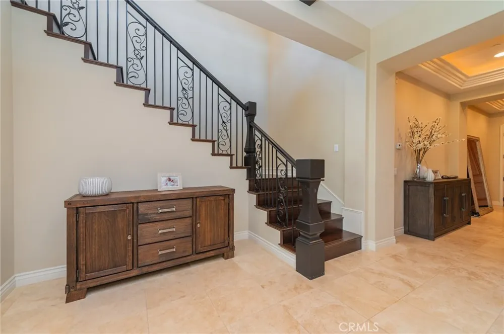 16 Hawkeye Irvine, CA 92602