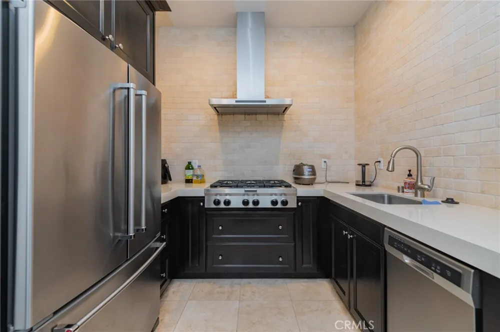 16 Hawkeye Irvine, CA 92602