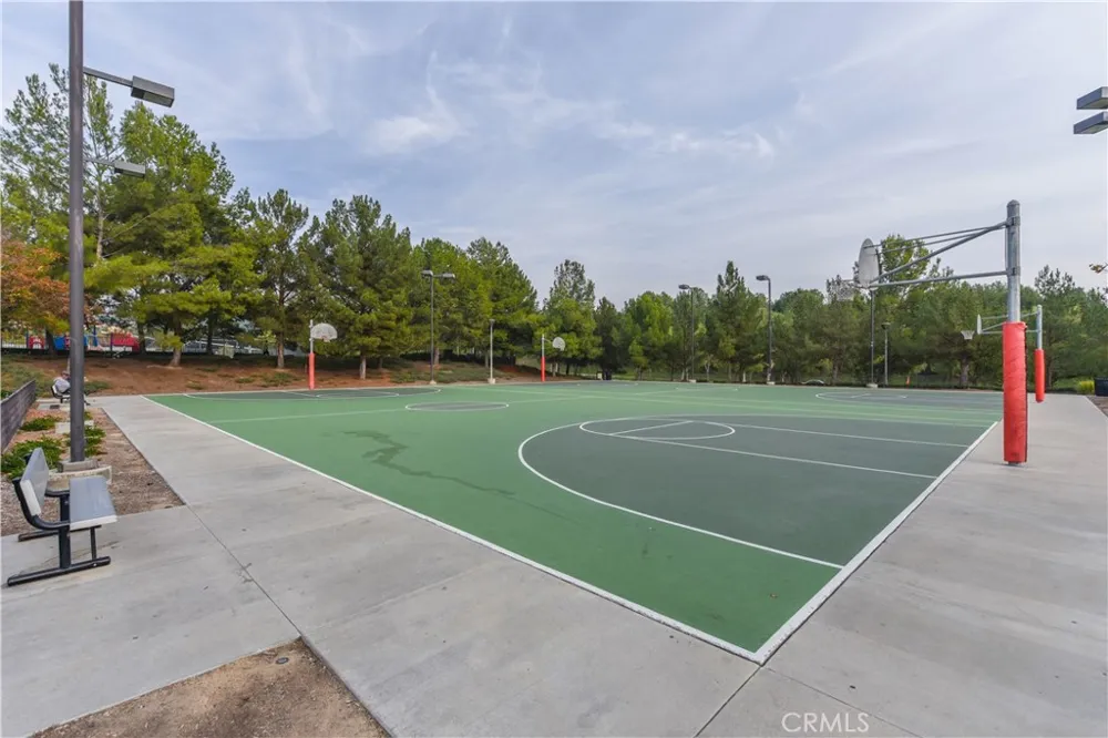 16 Hawkeye Irvine, CA 92602
