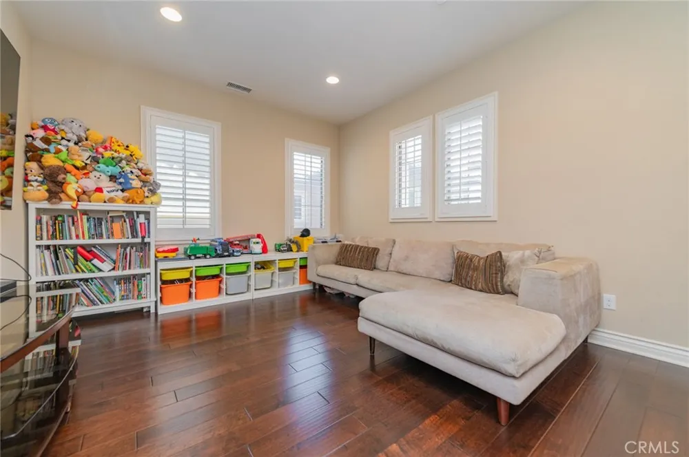 16 Hawkeye Irvine, CA 92602