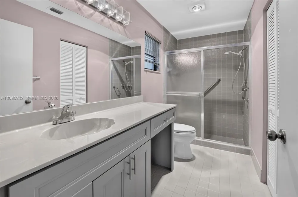 6063 Kings Gate Cir #0 Delray Beach, FL 33484