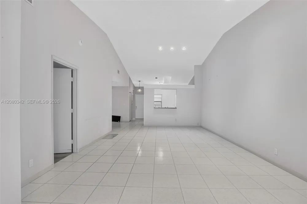 6063 Kings Gate Cir #0 Delray Beach, FL 33484