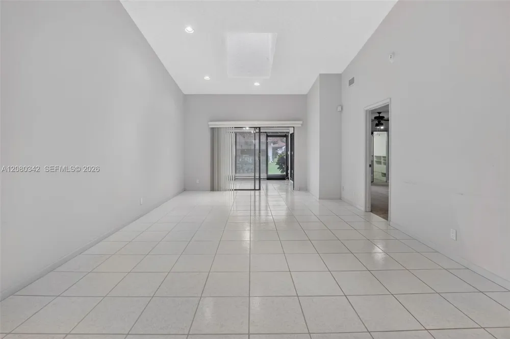6063 Kings Gate Cir #0 Delray Beach, FL 33484