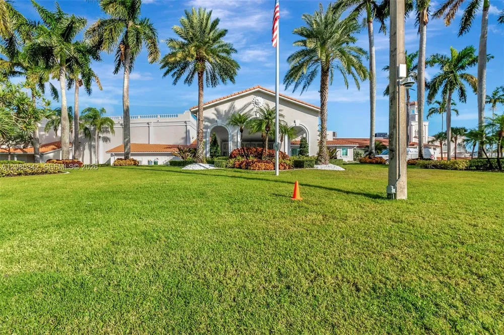6063 Kings Gate Cir #0 Delray Beach, FL 33484