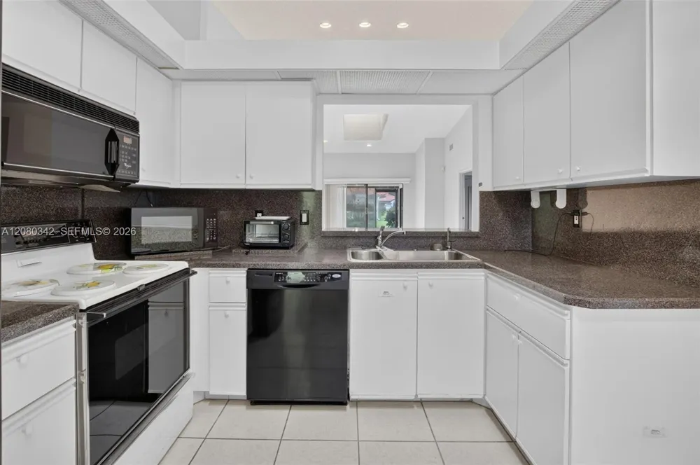 6063 Kings Gate Cir #0 Delray Beach, FL 33484