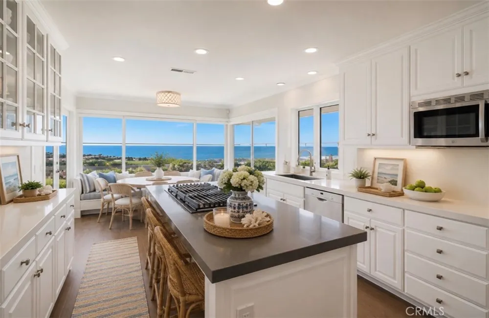 37 Montecito Drive Corona del Mar, CA 92625