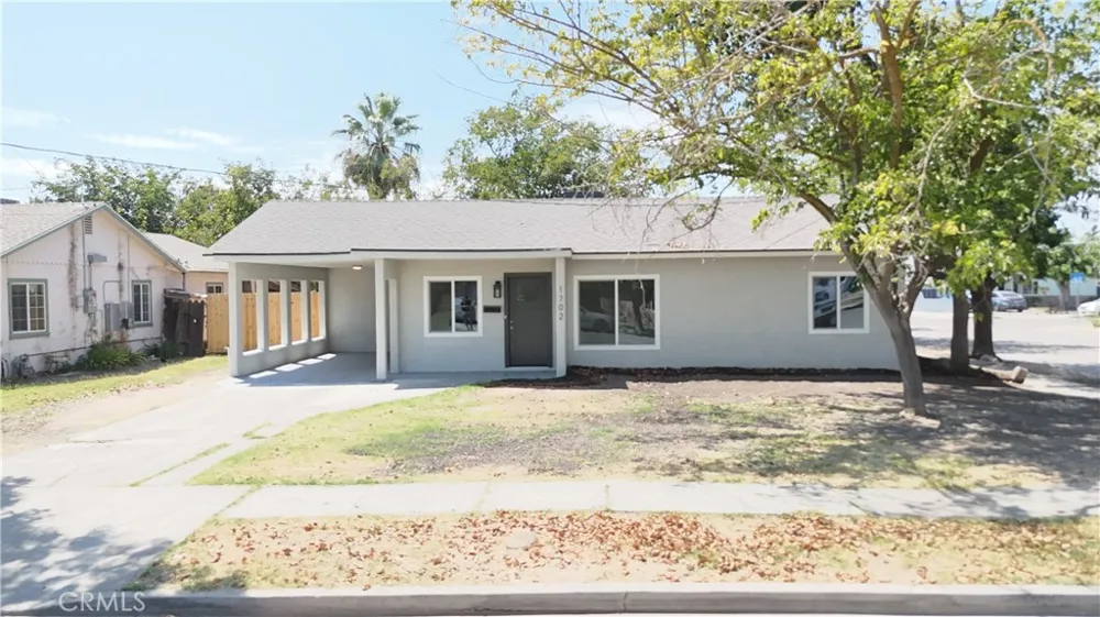 1702 Virginia Dos Palos, CA 93620