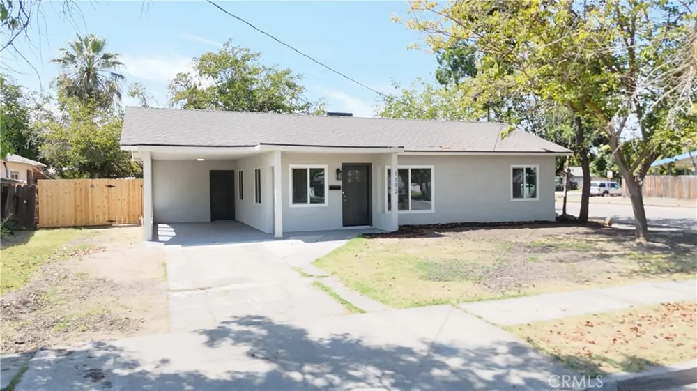 1702 Virginia Dos Palos, CA 93620