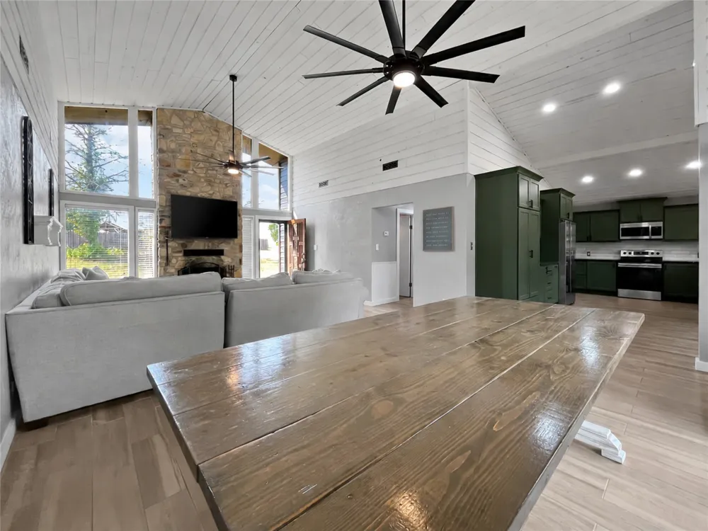 206 Tanglewood Lone Grove, OK 73443