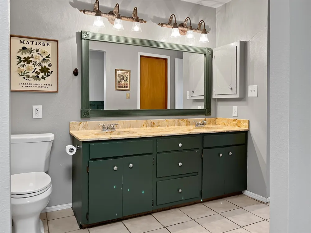206 Tanglewood Lone Grove, OK 73443