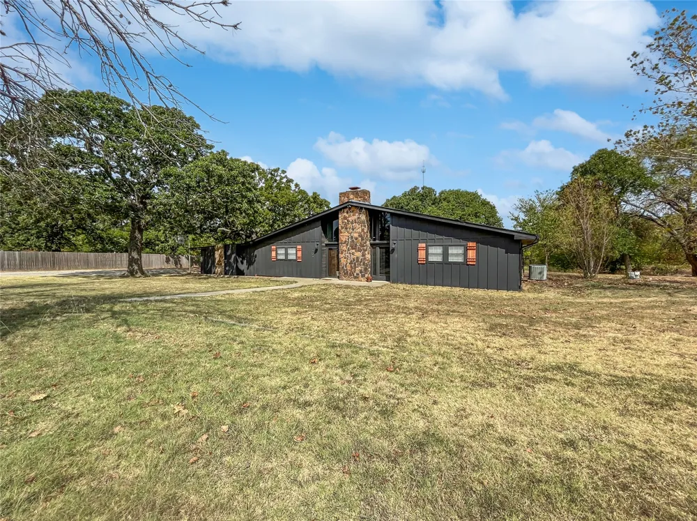206 Tanglewood Lone Grove, OK 73443