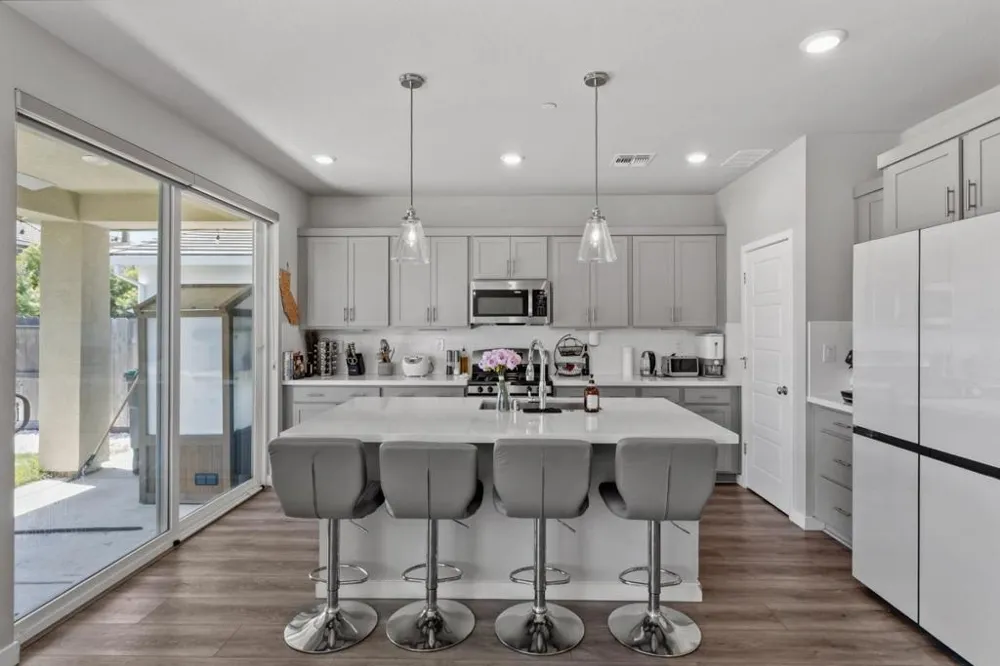 12101 Mircado Way Rancho Cordova, CA 95742