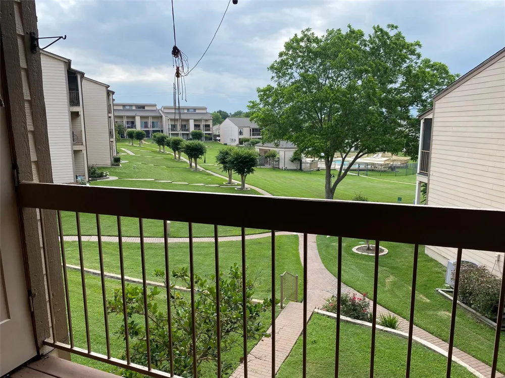 204 Lakeview Terrace Conroe, TX 77356
