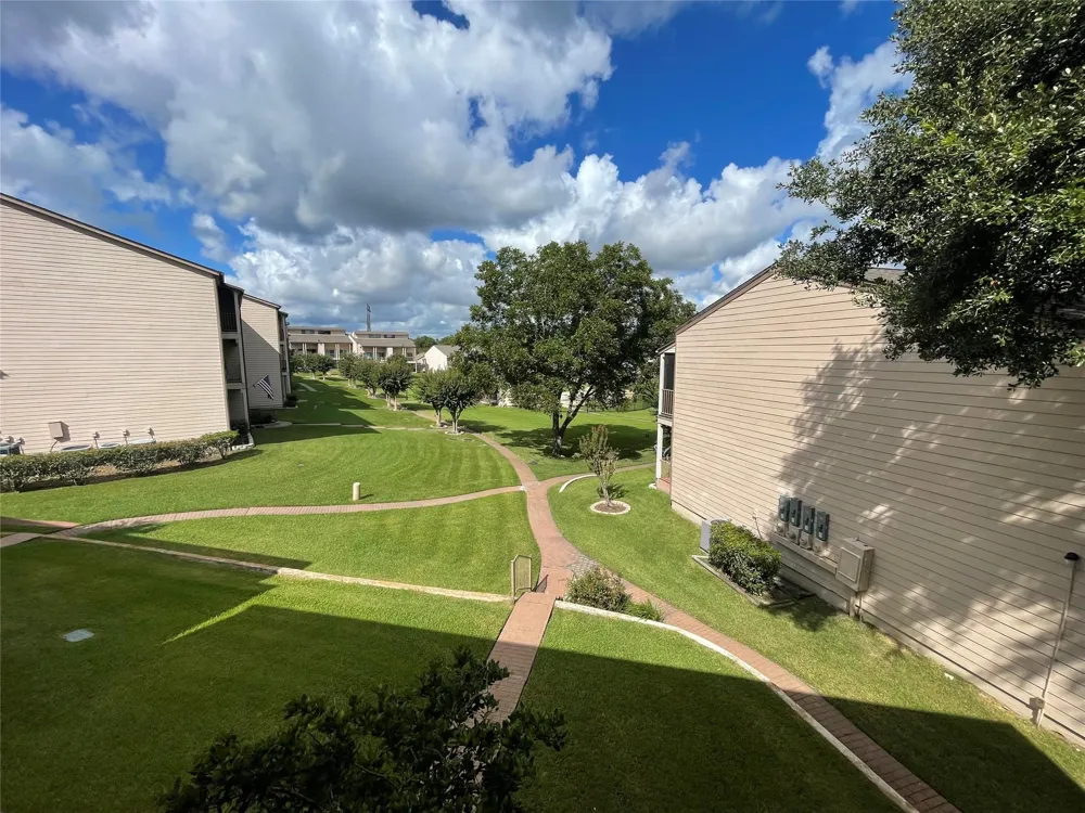204 Lakeview Terrace Conroe, TX 77356