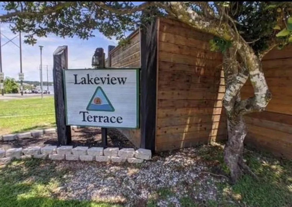 204 Lakeview Terrace Conroe, TX 77356