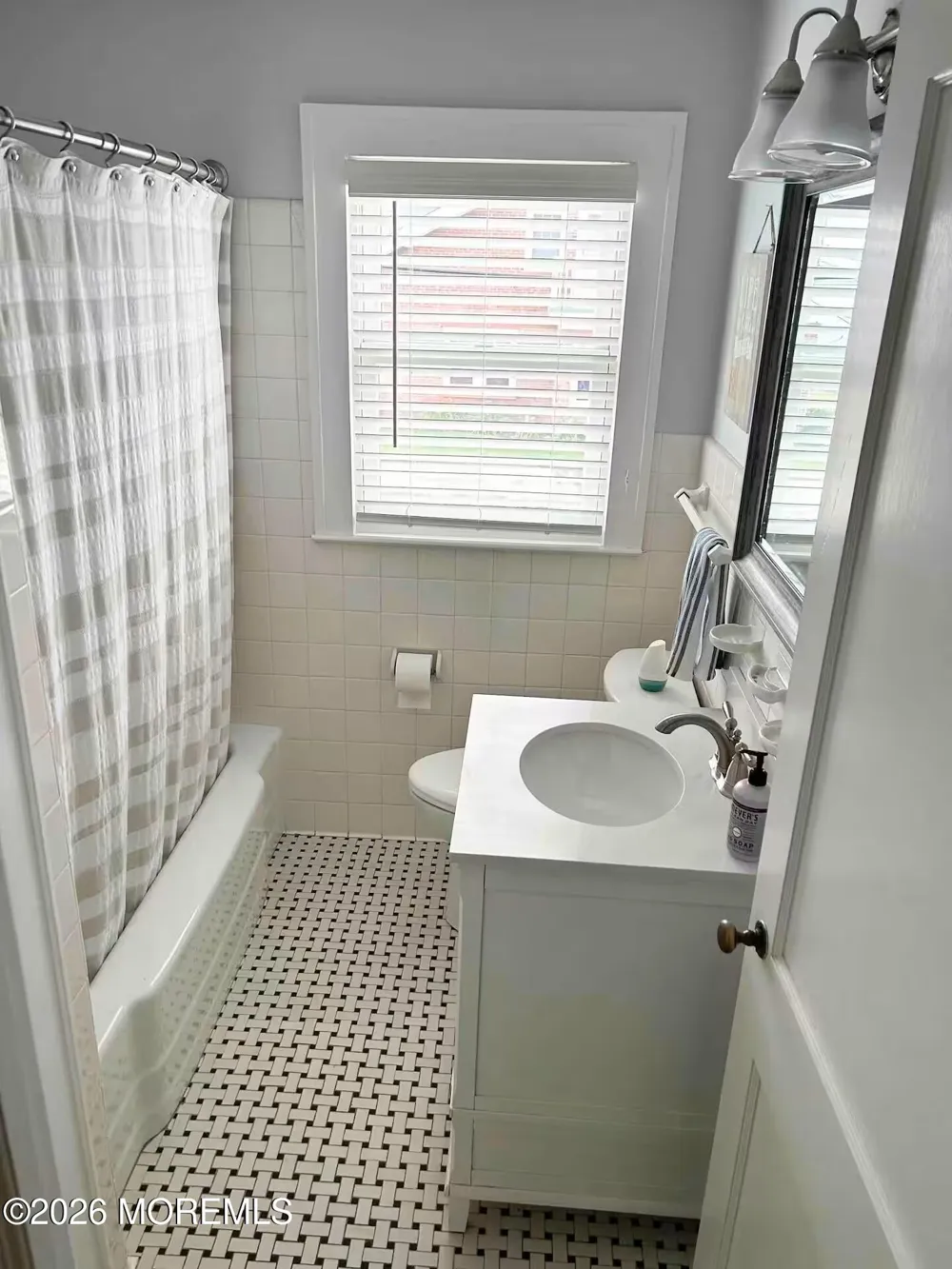 16 Bayview Avenue Seaside Park, NJ 08752