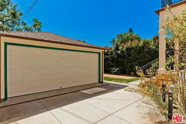 1011 Fiske Street Pacific Palisades, CA 90272