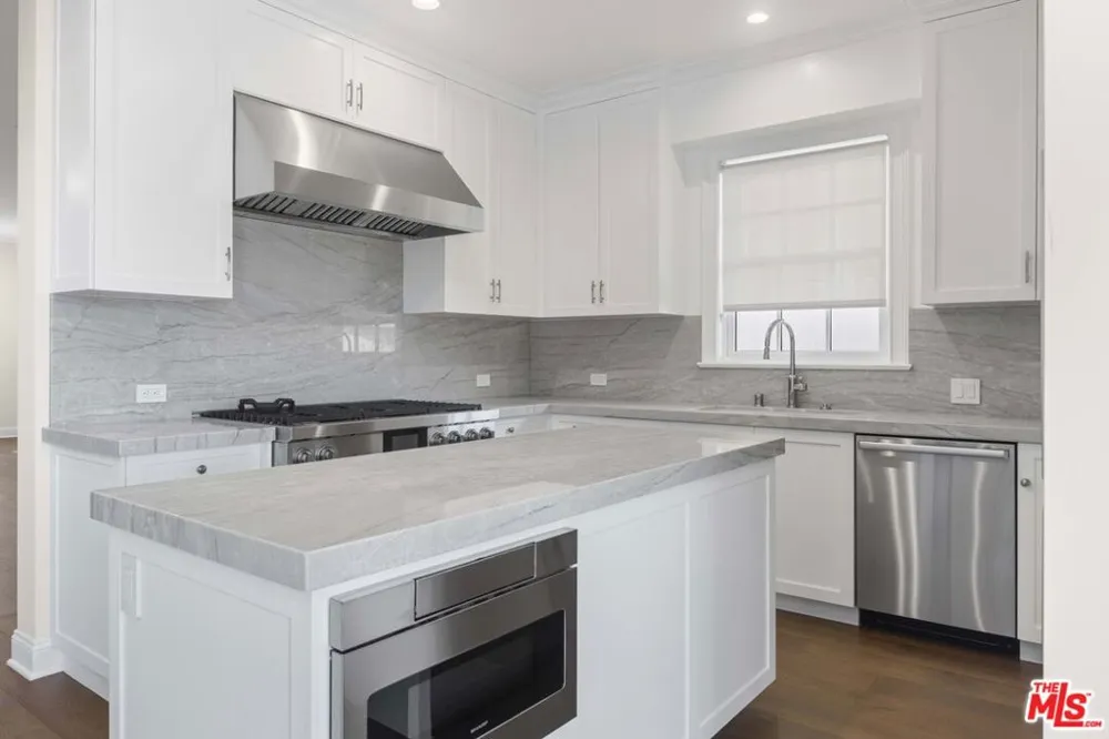 1011 Fiske Street Pacific Palisades, CA 90272