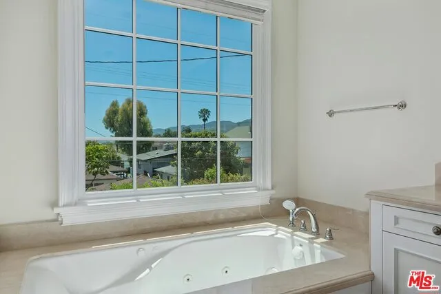1011 Fiske Street Pacific Palisades, CA 90272
