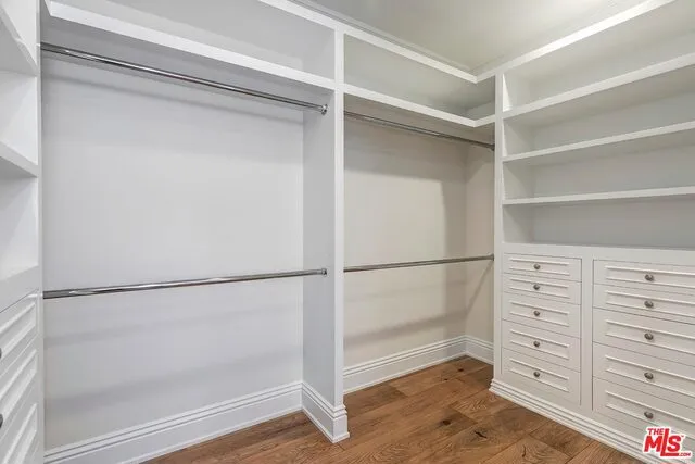 1011 Fiske Street Pacific Palisades, CA 90272