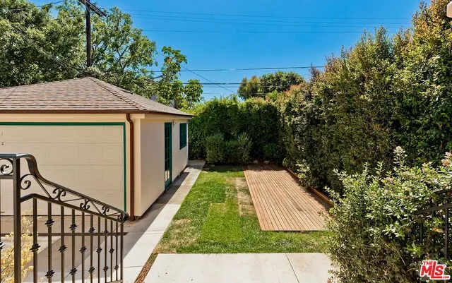 1011 Fiske Street Pacific Palisades, CA 90272