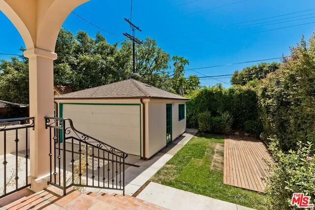 1011 Fiske Street Pacific Palisades, CA 90272