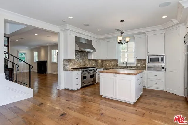 1011 Fiske Street Pacific Palisades, CA 90272
