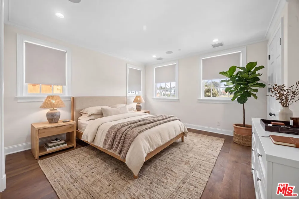 1011 Fiske Street Pacific Palisades, CA 90272