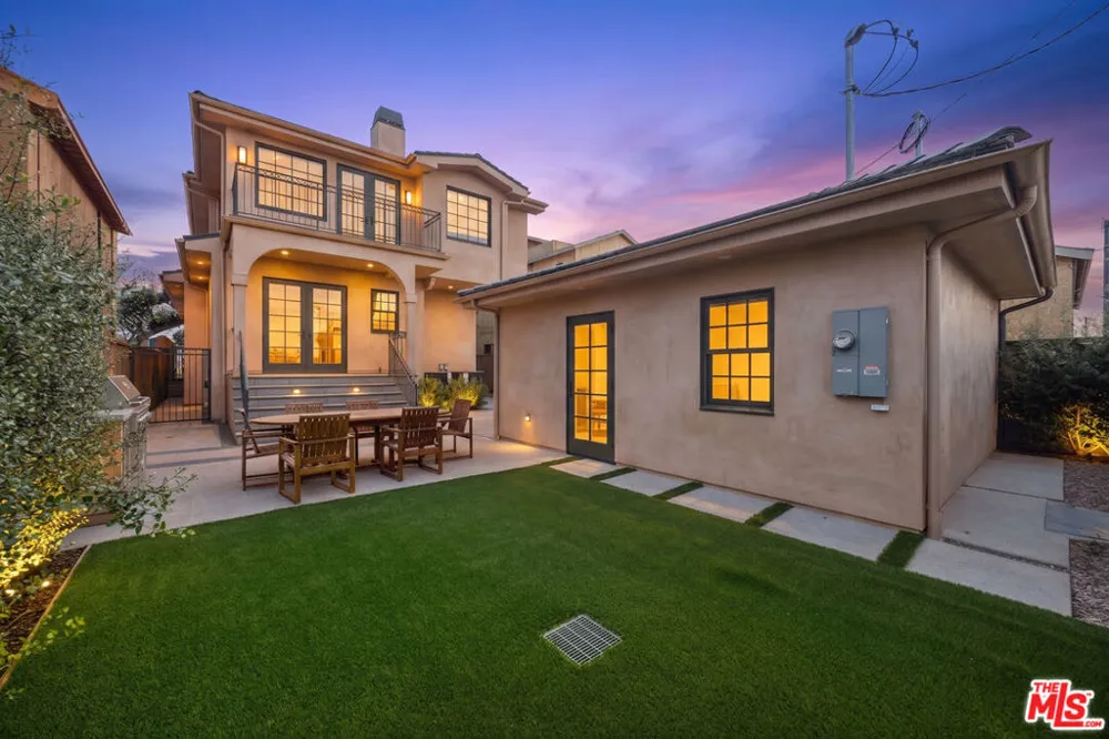 1011 Fiske Street Pacific Palisades, CA 90272