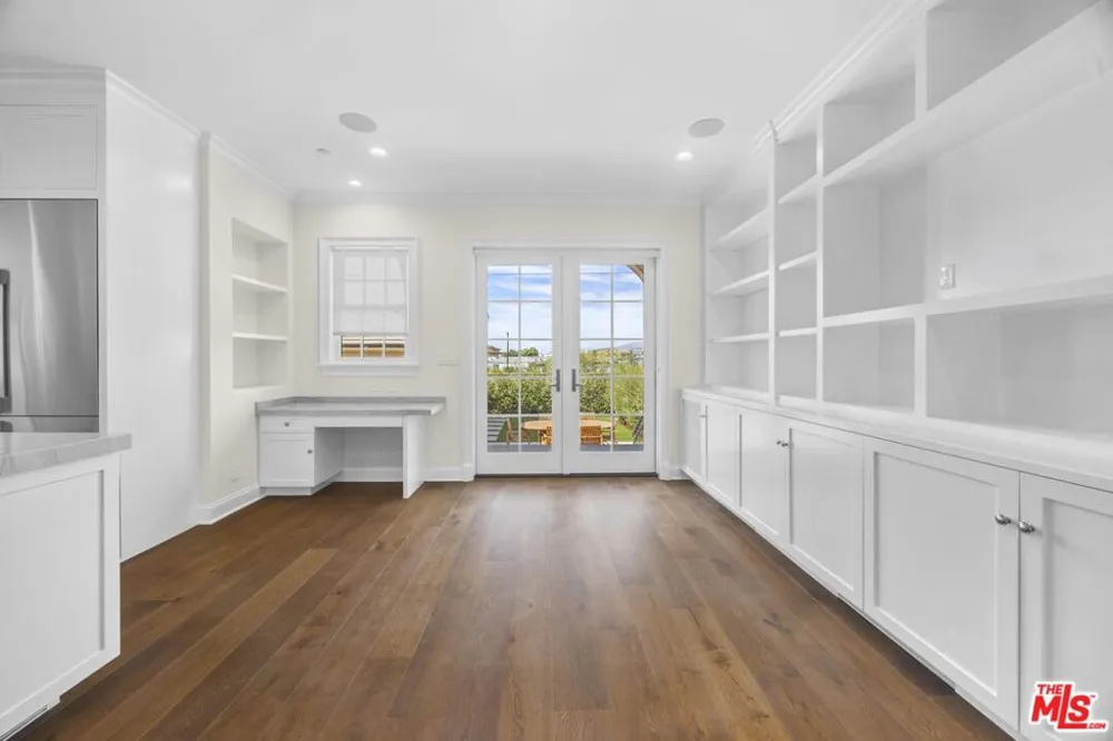 1011 Fiske Street Pacific Palisades, CA 90272