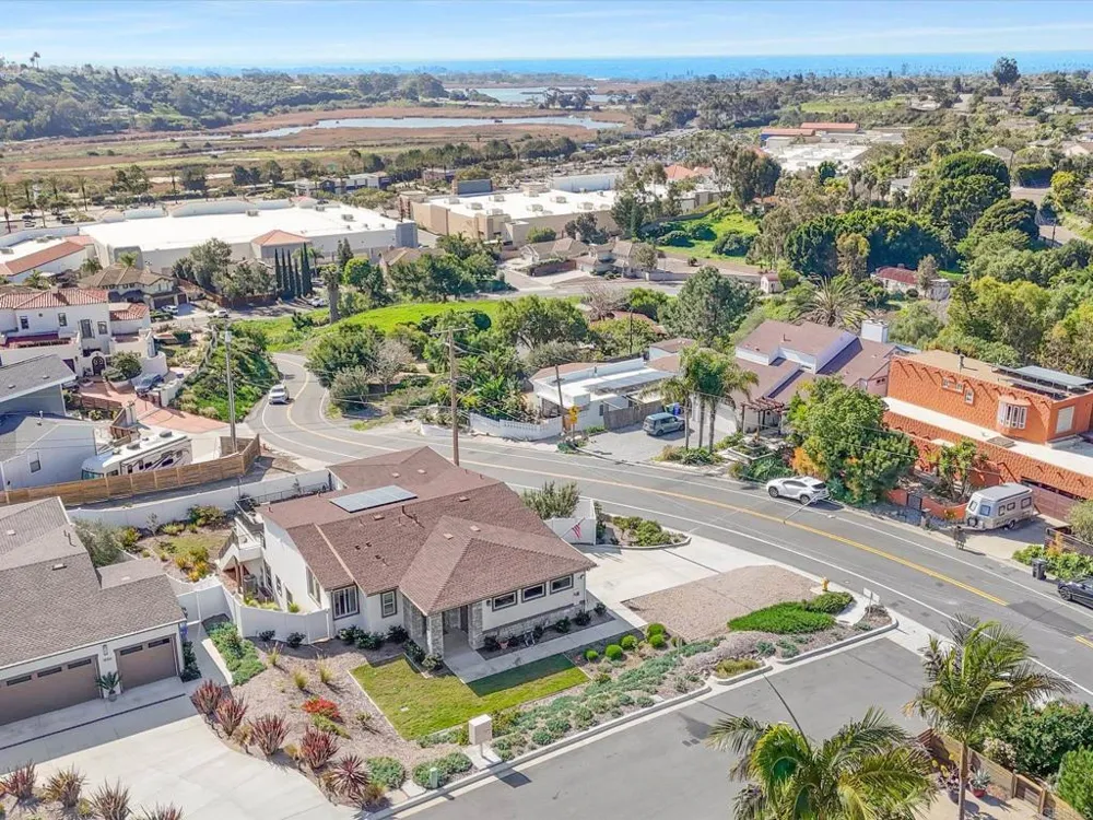 1858 Avocado Rd Oceanside, CA 92054