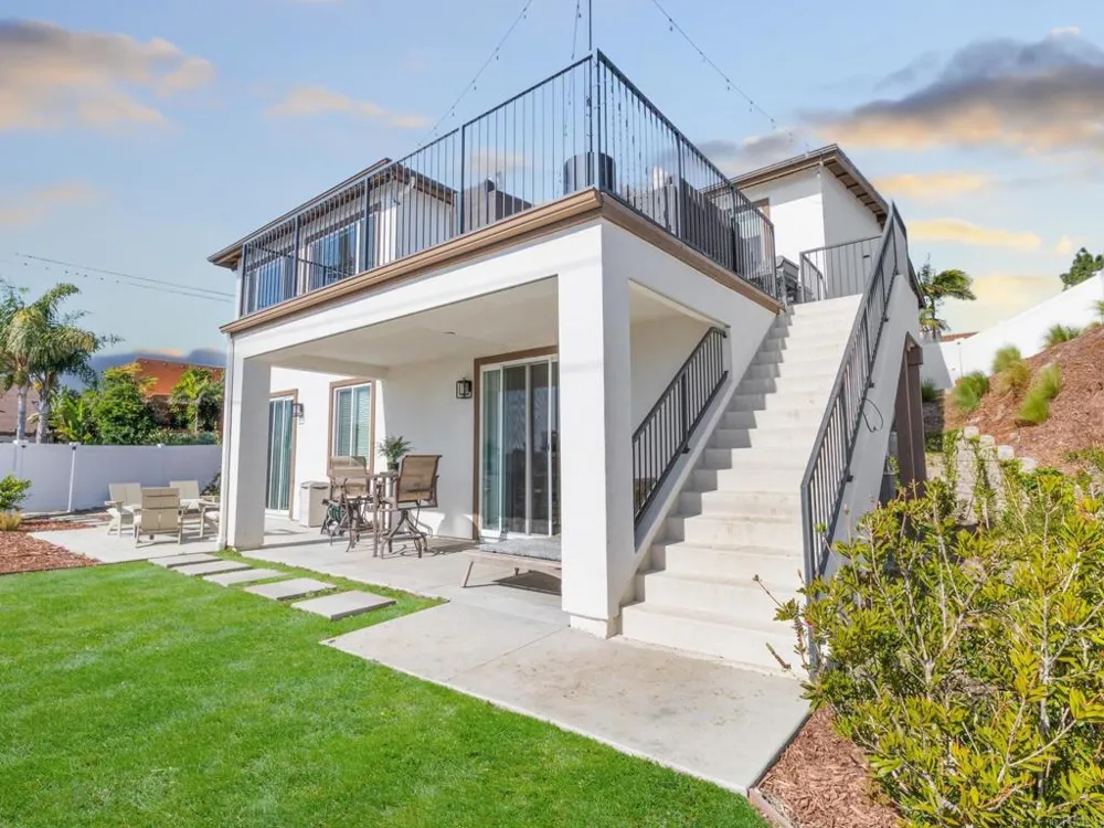 1858 Avocado Rd Oceanside, CA 92054