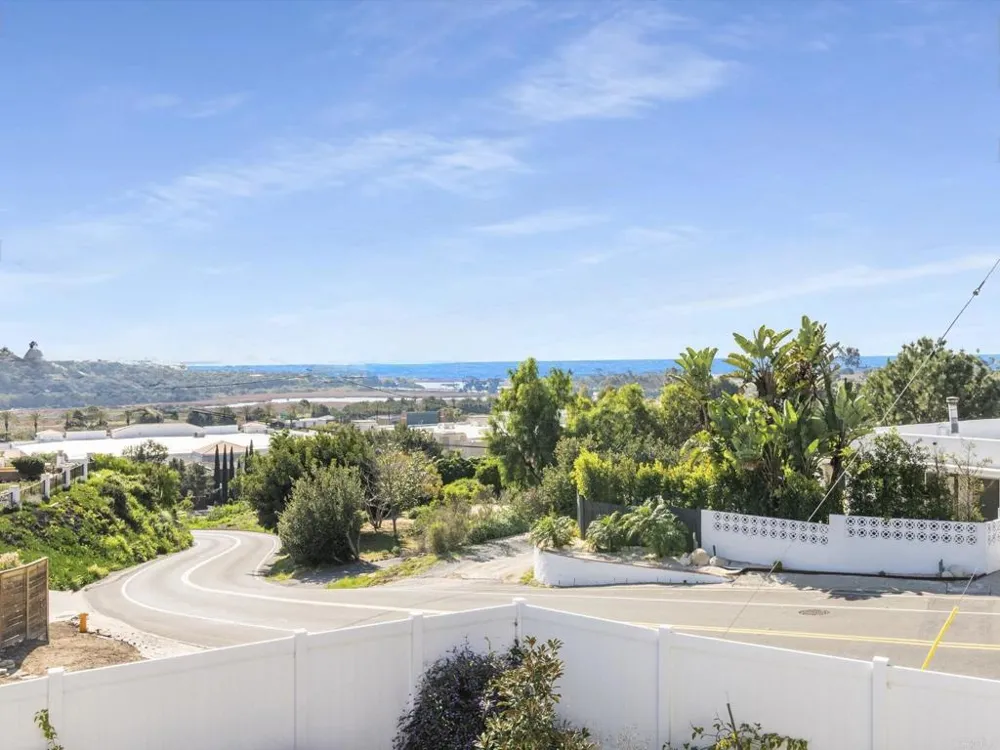 1858 Avocado Rd Oceanside, CA 92054