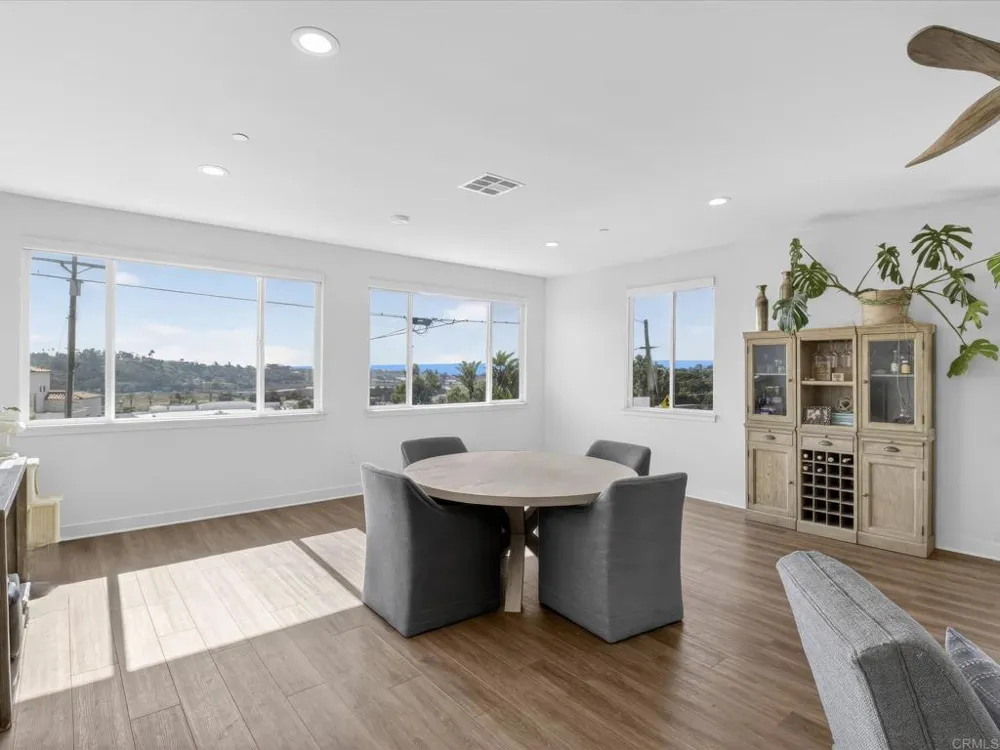 1858 Avocado Rd Oceanside, CA 92054
