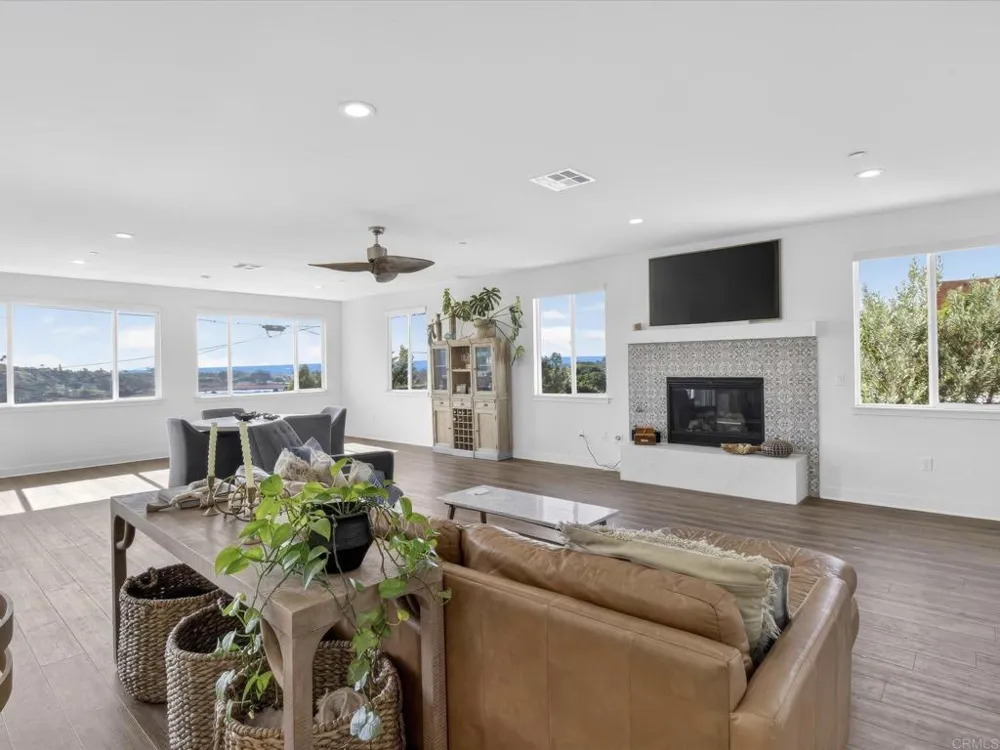 1858 Avocado Rd Oceanside, CA 92054