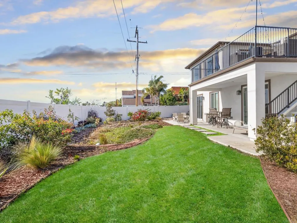 1858 Avocado Rd Oceanside, CA 92054