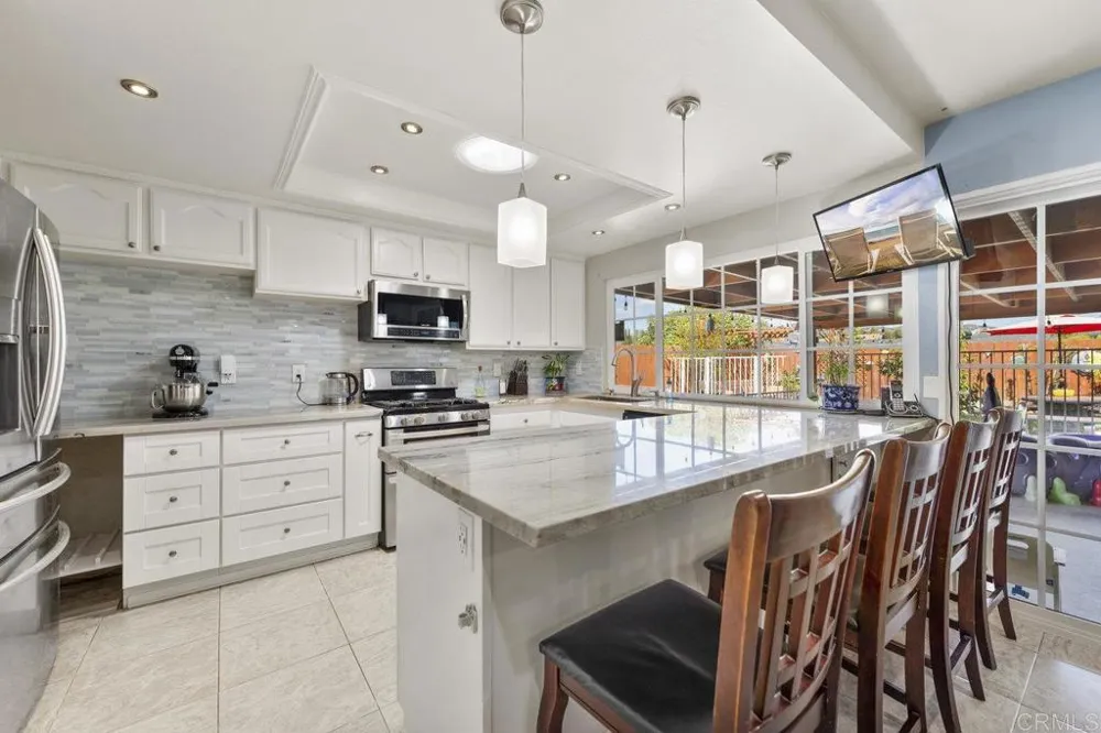 1544 Knob Hill Road San Marcos, CA 92069