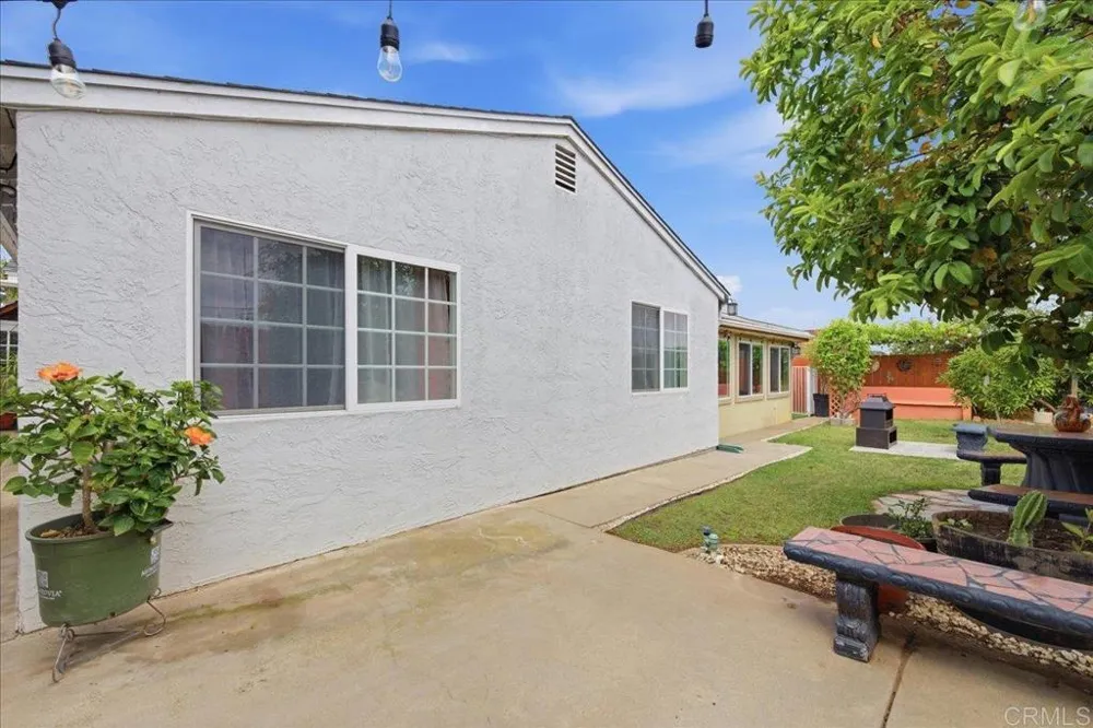 1544 Knob Hill Road San Marcos, CA 92069