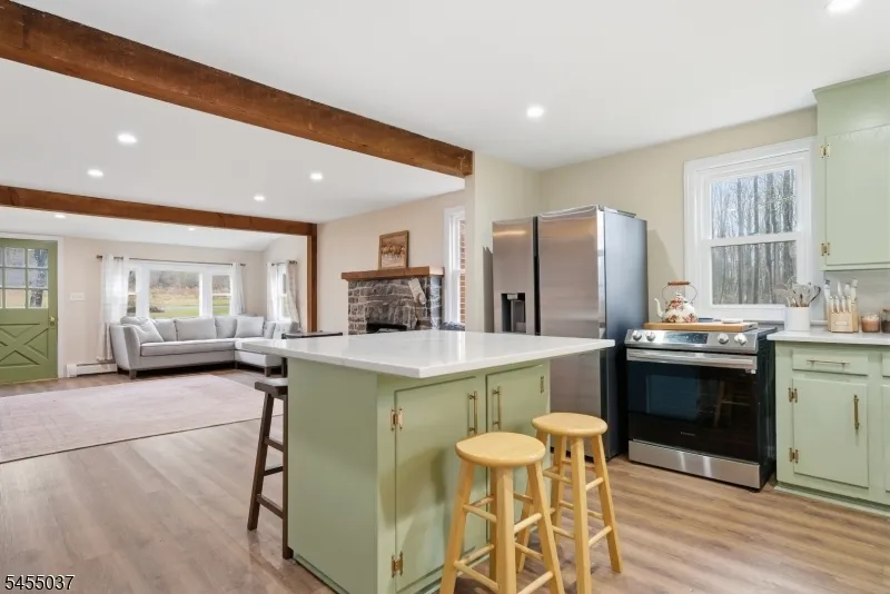 131 Crusher Rd Hopewell, NJ 08525