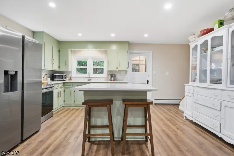 131 Crusher Rd Hopewell, NJ 08525