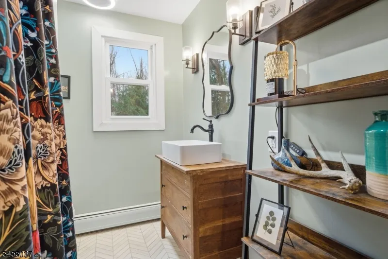 131 Crusher Rd Hopewell, NJ 08525
