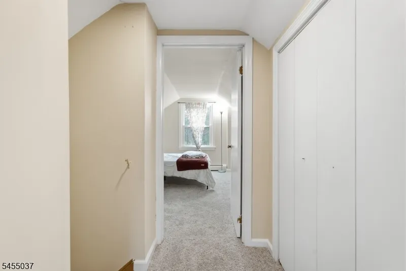 131 Crusher Rd Hopewell, NJ 08525