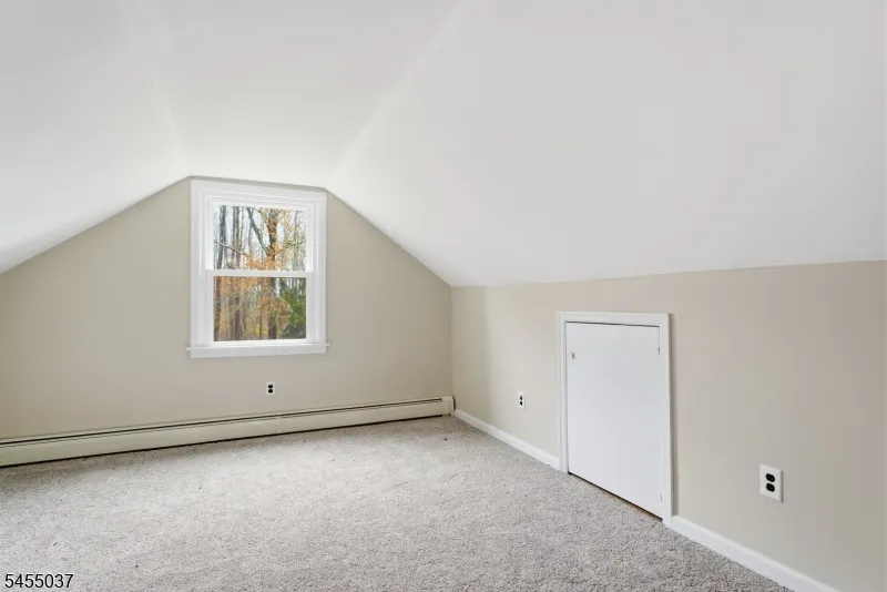 131 Crusher Rd Hopewell, NJ 08525