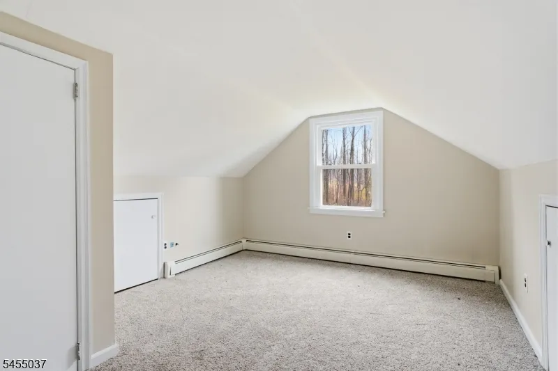 131 Crusher Rd Hopewell, NJ 08525