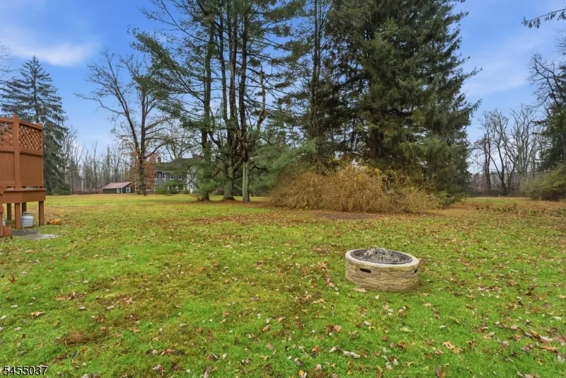 131 Crusher Rd Hopewell, NJ 08525